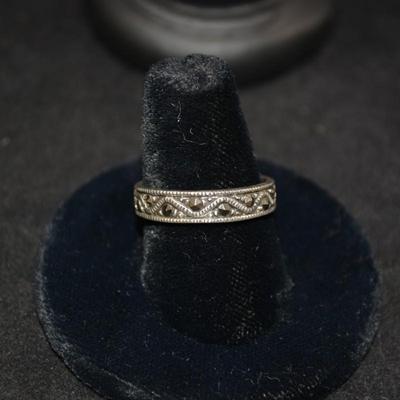 925 Sterling w/ Marcasite Ring Size 8.5 3.1g