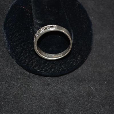 925 Sterling w/ Marcasite Ring Size 8.5 3.1g