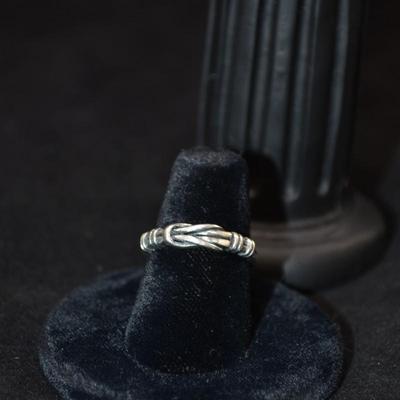 925 Sterling Knot Band Ring Size 7 2.6g