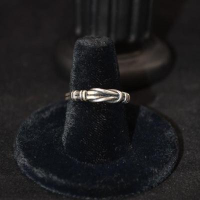 925 Sterling Knot Band Ring Size 7 2.6g