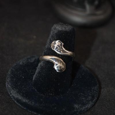 Vintage SIAM Sterling Wrap Around Ring Size 7.5 - 2.4g