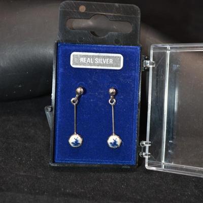 Vintage Sterling Delft Drop Earrings 1.1g
