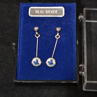 Vintage Sterling Delft Drop Earrings 1.1g