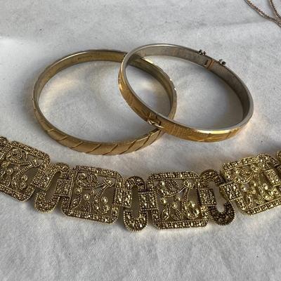 Delicate Gold Lockets, Leaf Necklaces Plus Earrings, Bracelets & More (P-RG)