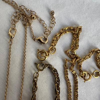 Delicate Gold Lockets, Leaf Necklaces Plus Earrings, Bracelets & More (P-RG)