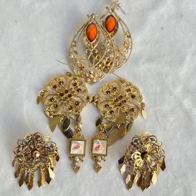 Delicate Gold Lockets, Leaf Necklaces Plus Earrings, Bracelets & More (P-RG)