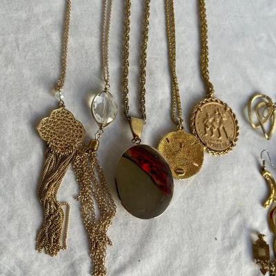 Delicate Gold Lockets, Leaf Necklaces Plus Earrings, Bracelets & More (P-RG)