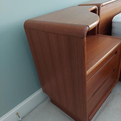Sun Cabinet Co Teak Platform King Size Bed and Nightstands (UB2-BBL)