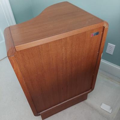 Sun Cabinet Co Teak Platform King Size Bed and Nightstands (UB2-BBL)