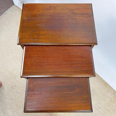 995 Vintage Mahogany Nesting Tables by The Company of Master Craftsman