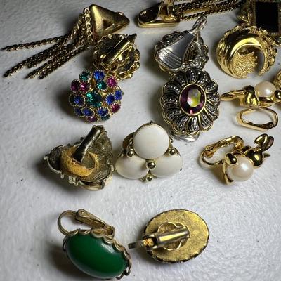 Gold Charm Bracelets, Rings & Clip-On Earrings (P-RG)