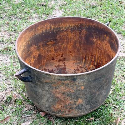 Large Footed Cast Iron Pot ~ *Very Heavy*
