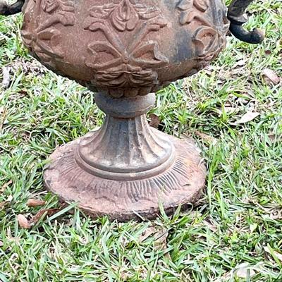 Cast Iron Decorative Pot ~ *Read details
