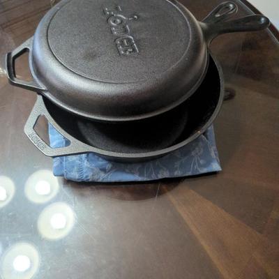 Lodge 8cf deep skillet and lid ditch oven combo