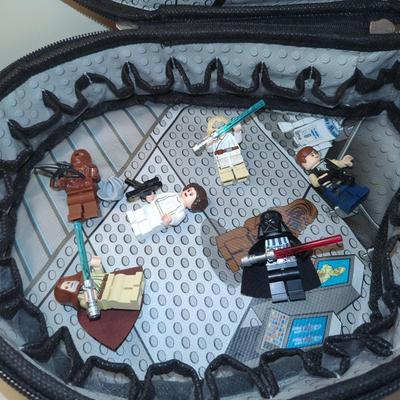 Lot of 6 Star Wars Lego Minifigures w/ Millennium Falcon zippered case