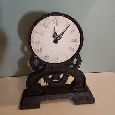 Pair of Quartz Table Clocks (LR-JS)