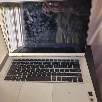 5 older laptops and 2 desktops for parts or gold recovery