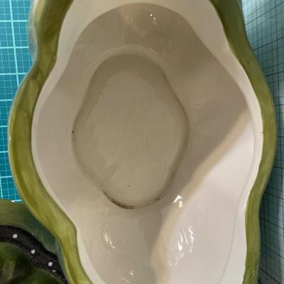 Large pea ceramic pot