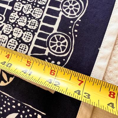 Lot of Tablecloths & Napkins - Great Graphics