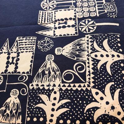 Lot of Tablecloths & Napkins - Great Graphics