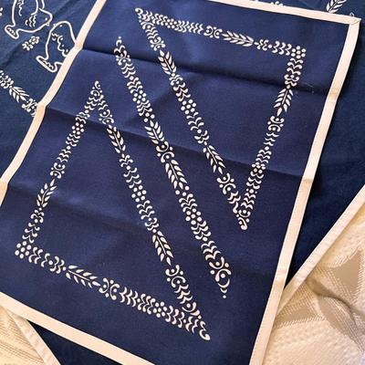 Lot of Tablecloths & Napkins - Great Graphics