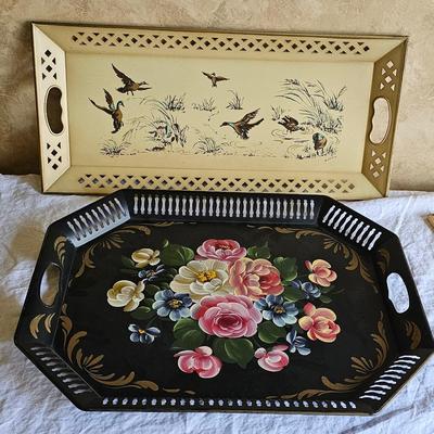 2 vintage metal trays, great condition! 1940's Tole Painted