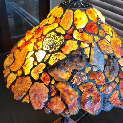 ABSOLUTELY BEAUTIFUL TIFFANY STYLE AGATE LAMP