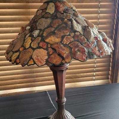 ABSOLUTELY BEAUTIFUL TIFFANY STYLE AGATE LAMP