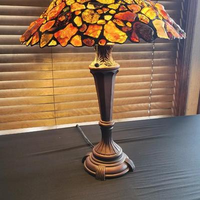 ABSOLUTELY BEAUTIFUL TIFFANY STYLE AGATE LAMP