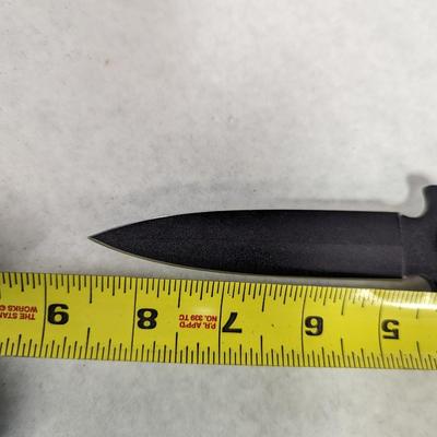 Camillus Fixed Blade Knife