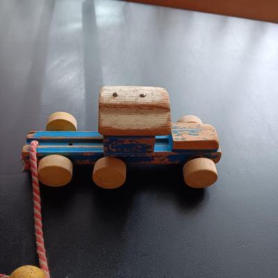 FISHER PRICE SEAL AND WOODEN PULL TOY TRAIN