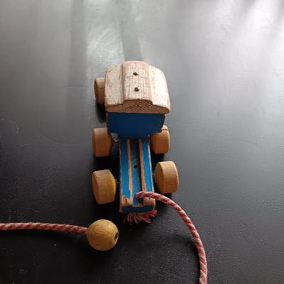 FISHER PRICE SEAL AND WOODEN PULL TOY TRAIN