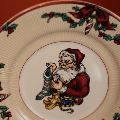 FITZ AND FLOYD Santa's List Stoneware (32 total)