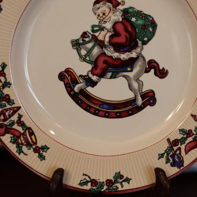 FITZ AND FLOYD Santa's List Stoneware (32 total)