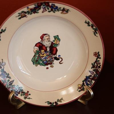 FITZ AND FLOYD Santa's List Stoneware (32 total)