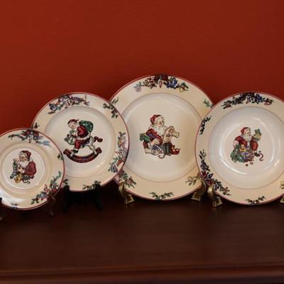 FITZ AND FLOYD Santa's List Stoneware (32 total)