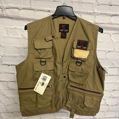 NEW!  Eagle Claw Deluxe Fishing Vest - Size L/XL