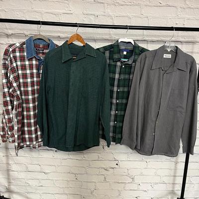 4 Long Sleeve Men's Button-Down Shirts - Size Large