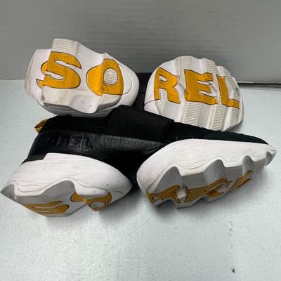 Sorel Tennis Shoes - Women's Size 9 (with Dr. Schools inserts)