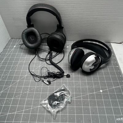 Headphone Bundle; OneOdio A70, TV Listener J3, Earphones (2)