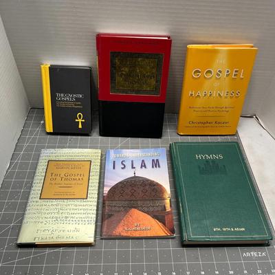 Book Bundle; The Gnostic Gospels, Selected Writings of M. Catherine Thomas, The Gospel of Happiness, The Gospel of Thomas, Towards...