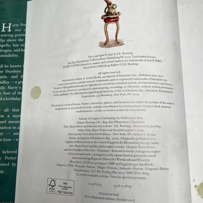 JK Rowling - Harry Potter and the Sorcerer's Stone Illustrated book