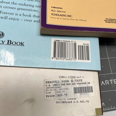 Book Bundle; The Lion, The Witch, and the Wardrobe, Love you Forever, CS Lewis The Man and His Message