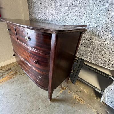 Antique 4-Drawer Dresser 