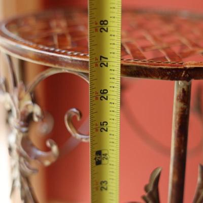 Round Top Pedestal Stand