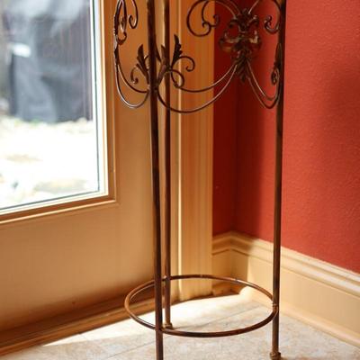 Round Top Pedestal Stand