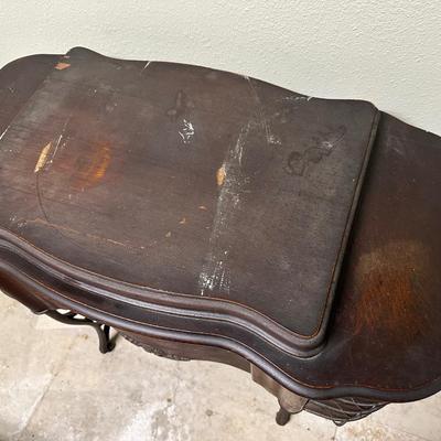 Beautiful Vintage Treadle Sewing Machine