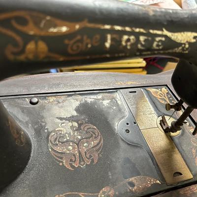 Beautiful Vintage Treadle Sewing Machine
