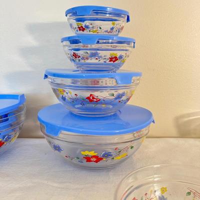 Vintage Imperial Glass Heat Resistant Floral Food Storage Bowls w Lids