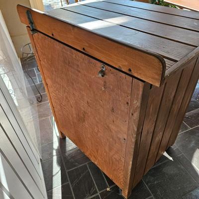 Wooden Planting Cabinet with Casters (SR-DW)